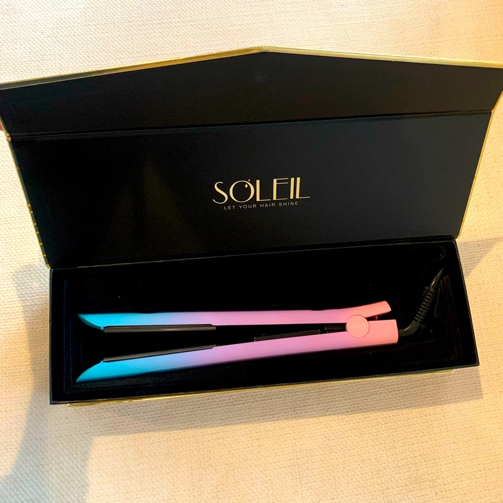 Soliel 1 inch hair straightener